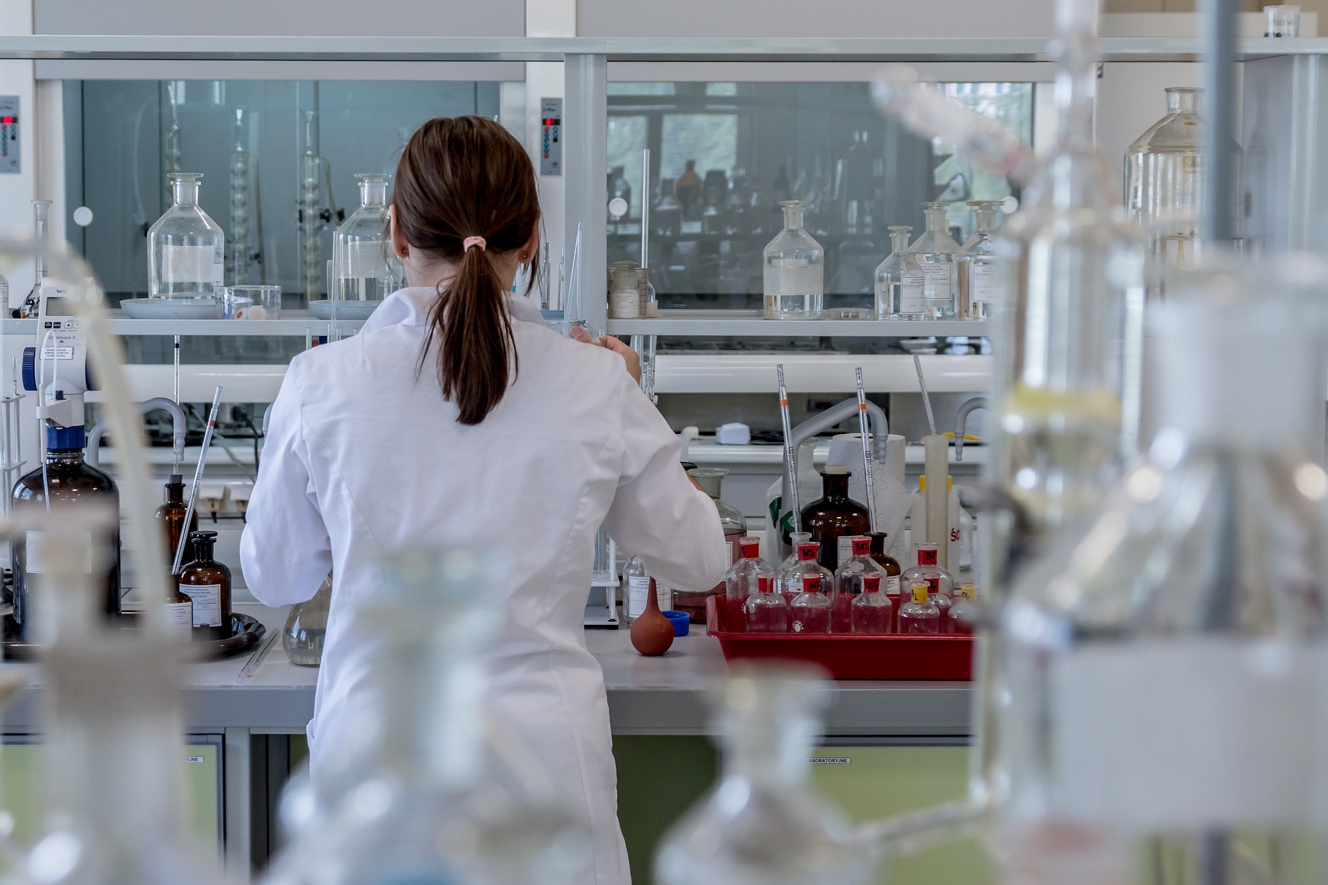 Az irritábilis bél szindróma hátterében álló folyamatokat vizsgálták szegedi kutatók