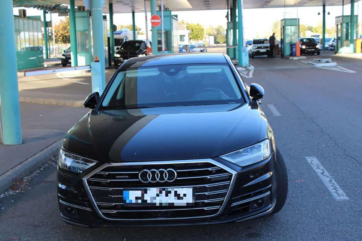 20 milliós luxus-Audival bukott le a szlovák sofőr Röszkén!