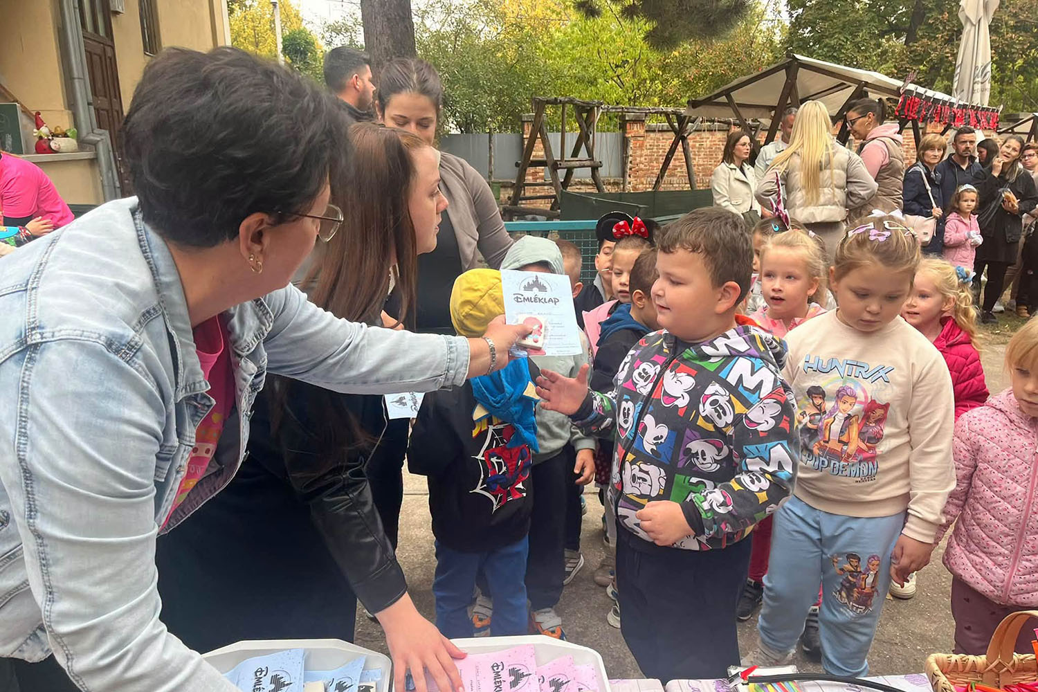 Disney-varázslat és mesebeli kalandok: Vidám őszi családi napot tartottak a makói Kassai utcai óvodában